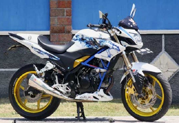 Honda CB150R  dengan julukan Naga biru Yang Garang  Namun 