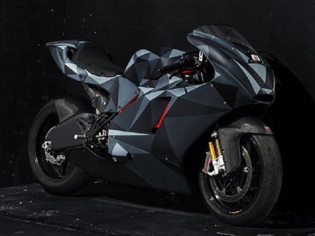 Modifikasi Bodi Ducati Dengan Konsep Origami