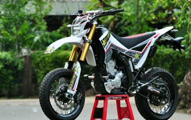 Modifikasi Yamaha WR250R 2015, Punya aliran Tersendiri