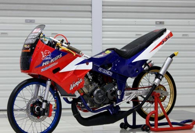 Modifikasi Kawasaki Ninja 150R, Trend Konsep Drag Thailand Jadi Juara Racing Look
