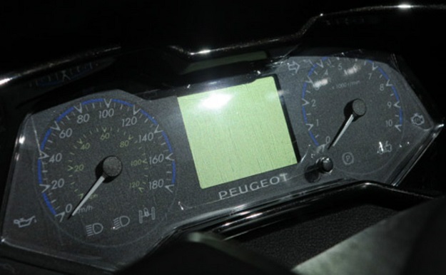 Spesifikasi dan Fitur Canggih Yang Dimiliki Peugeot Metropolis, Skutik Roda 3 Bermesin 400 cc
